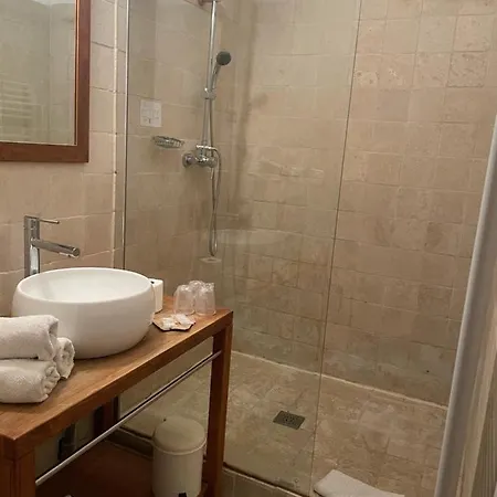Constantin Hotel 2*